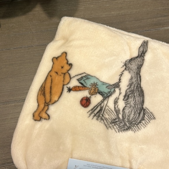 NWT! Winnie The Pooh & Friends Vegetable Garden Baby Blanket - Picture 3 of 6